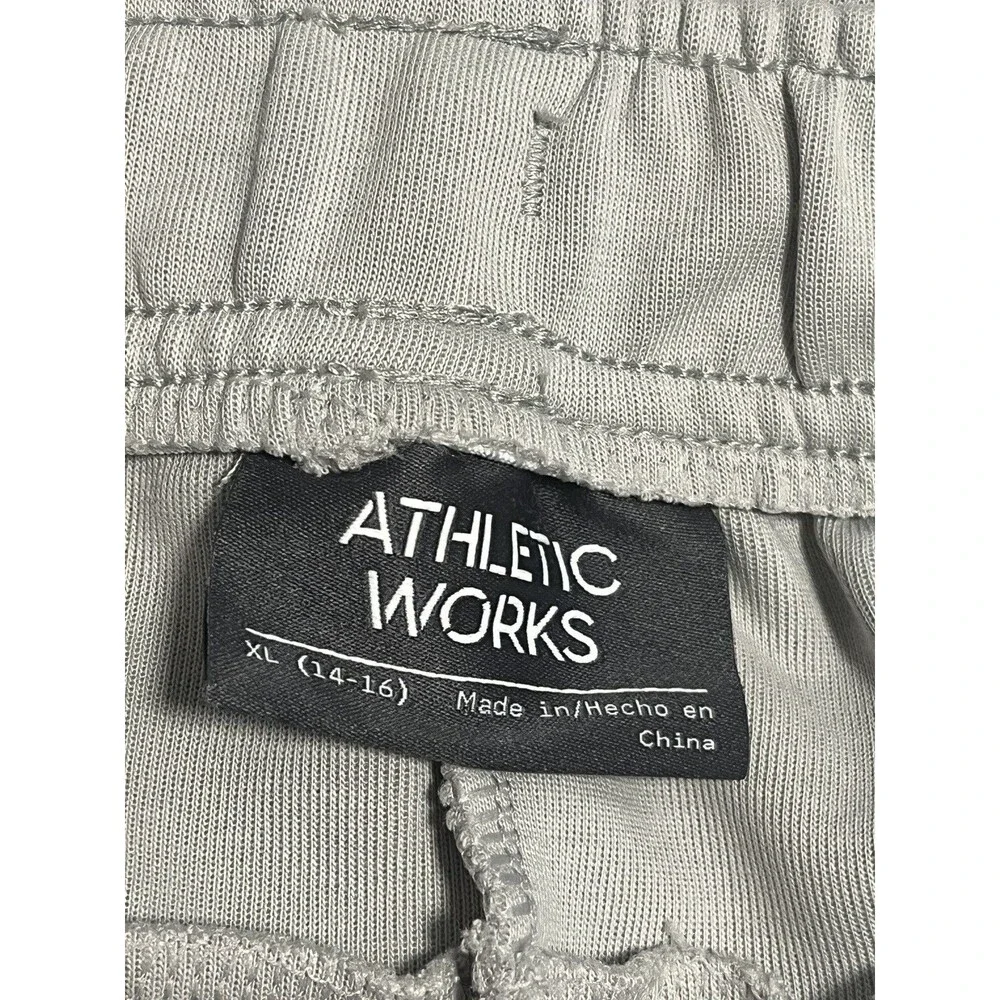 NWT Youth Boy Knit Shorts Sz XL (14-16) Silver Gray